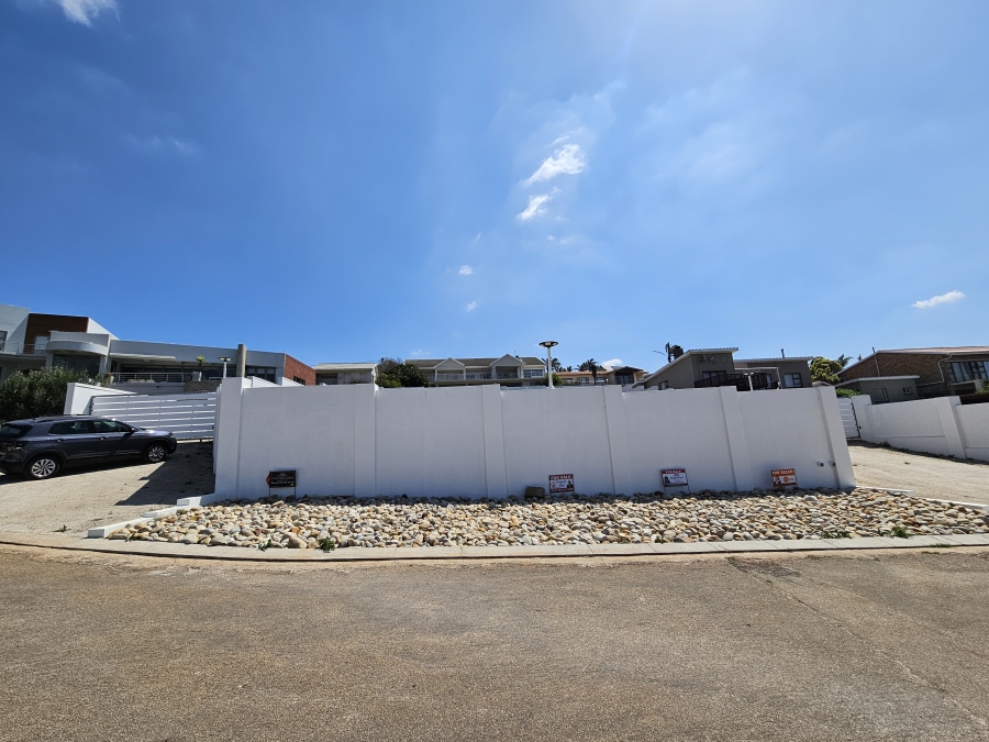 0 Bedroom Property for Sale in Wavecrest Eastern Cape